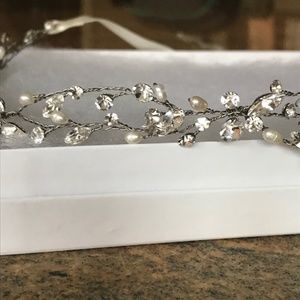 Untamed Petals by Amanda Judge Kennedy hairpiece